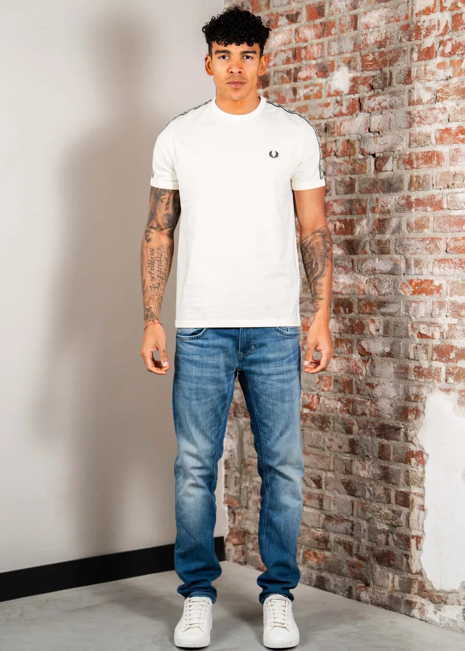 Ansicht 2 von Fred Perry Contrast tape ringer t-shirt - ecru navy