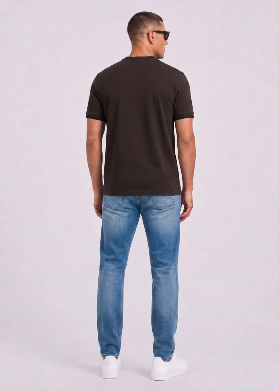 Ansicht 3 von Fred Perry Twin tipped t-shirt - rich brown black